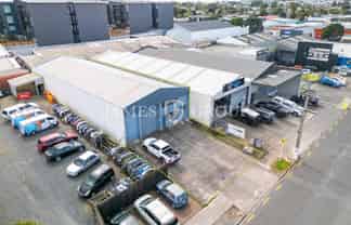 Versatile 427m² Industrial + Front Yard
