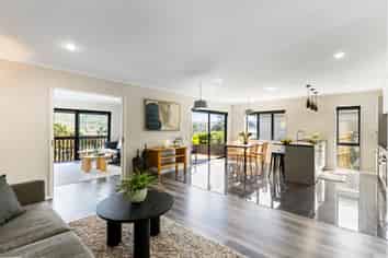 30 Cresswell Place, Johnsonville