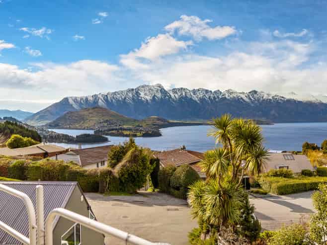 32 Avalon Crescent, Fernhill