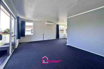 13 Washington Square, Paeroa