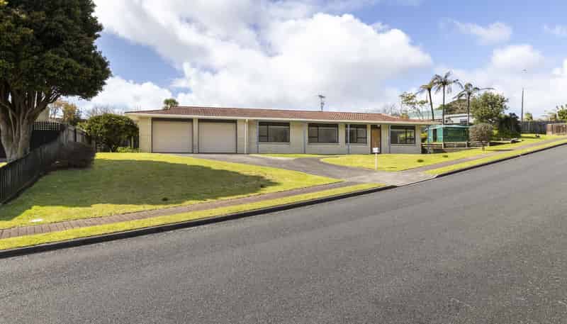 2 Squire Place, Blagdon