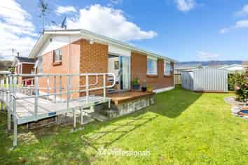 9B Denver Grove, Totara Park
