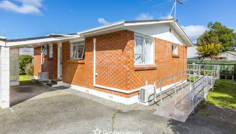 9B Denver Grove, Totara Park
