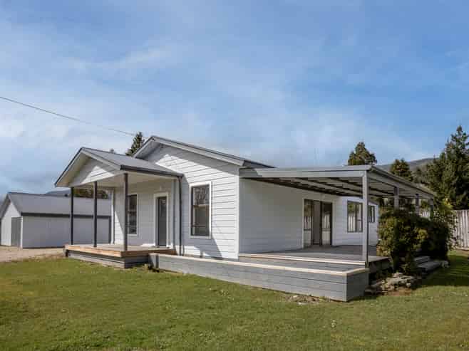 1244 Fairdown Road, Waimangaroa