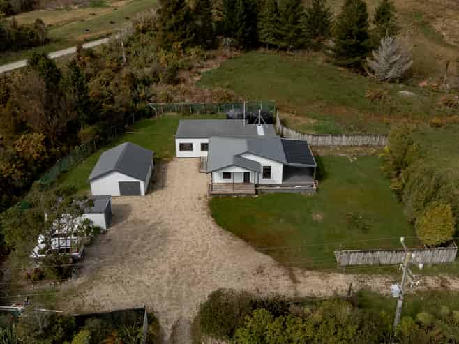 1244 Fairdown Road, Waimangaroa