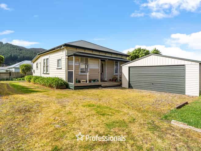 19 Grimsby Grove, Wainuiomata