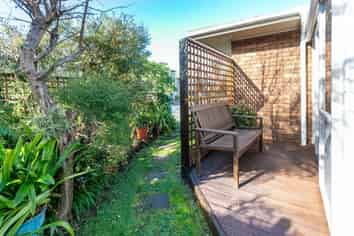 8 Garden Grove, Tairua