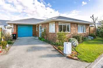 8 Garden Grove, Tairua