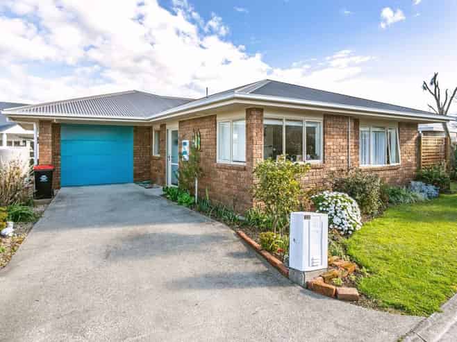 8 Garden Grove, Tairua