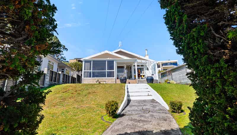 11 Burns Street, Westown