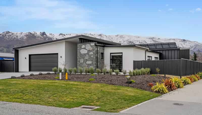 5A Wakefield Lane, Pisa Moorings, Cromwell
