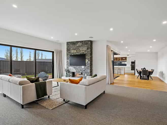 5A Wakefield Lane, Pisa Moorings, Cromwell