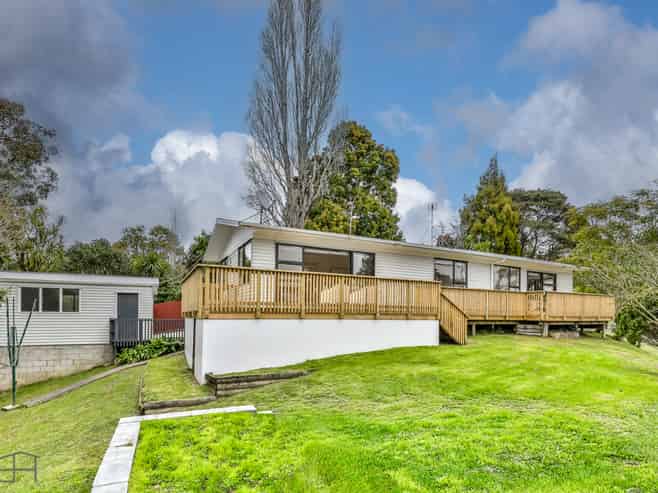 33 Cron Avenue, Te Atatu South