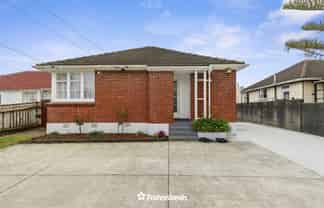 63 Colson Street, Avalon