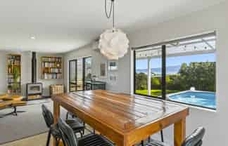 42 Hicks Crescent, Waikanae Beach