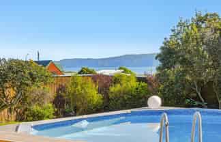 42 Hicks Crescent, Waikanae Beach
