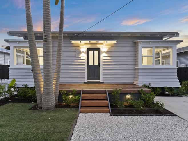 16 Moa Road, Point Chevalier
