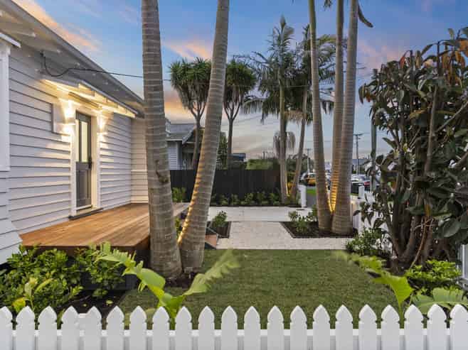 16 Moa Road, Point Chevalier