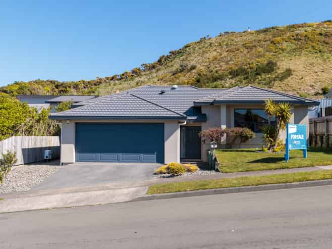 80 Erlestoke Crescent, Churton Park