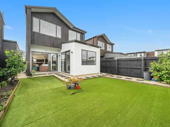 44 Dignity Street, Papakura