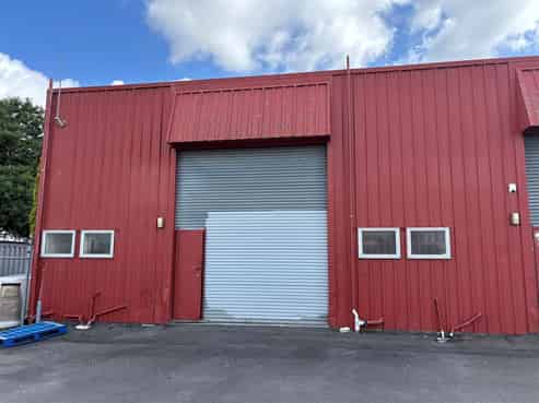 AFFORDABLE WORK OR STORAGE