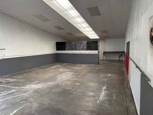 AFFORDABLE WORK OR STORAGE