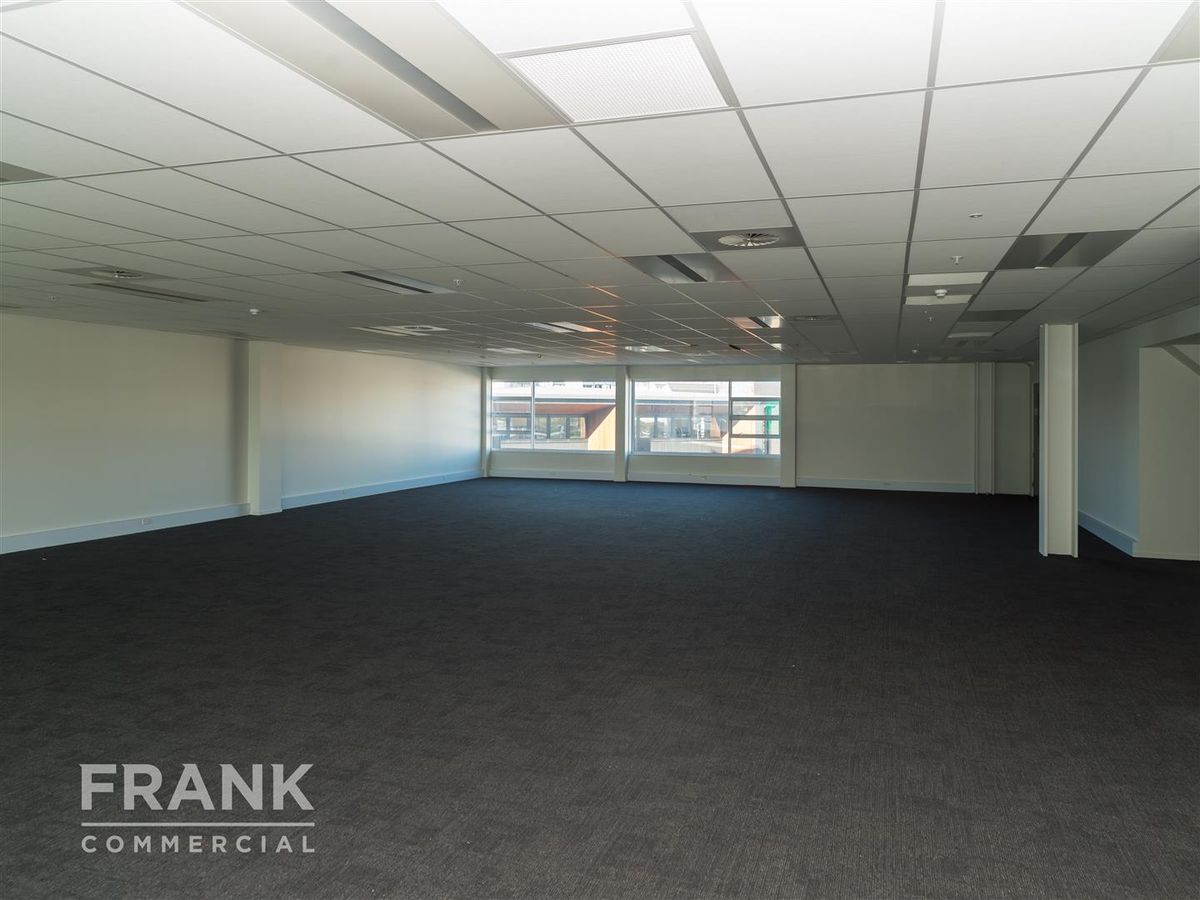 Modern CBD Office – 100% NBS | Exceptional Value – pohled 5