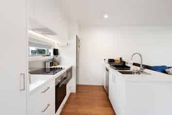 65 Helen Jenepher Lane, Mount Wellington