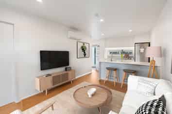 65 Helen Jenepher Lane, Mount Wellington