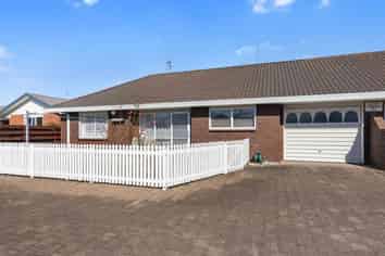 1/110 Chadwick Road, Greerton