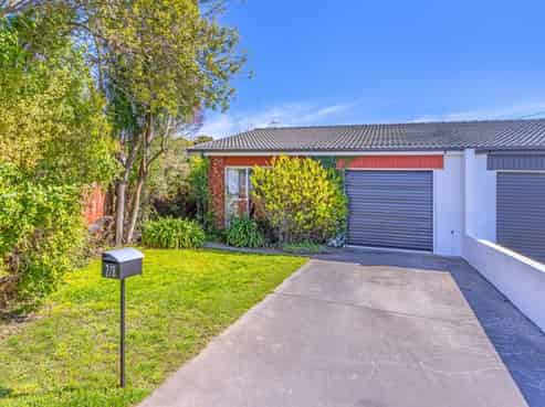 2/8 Witbrock Crescent, Burnside