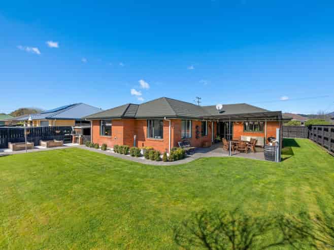 6 New Renwick Road, Redwoodtown