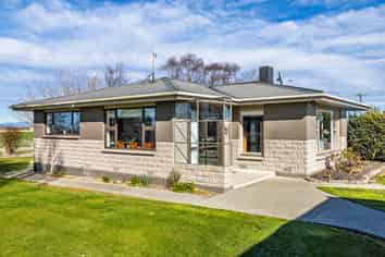 558 Seadown Road, Seadown