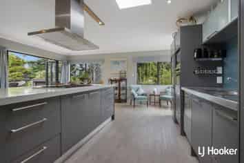 35 Athenree Road, Athenree