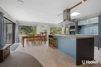 35 Athenree Road, Athenree