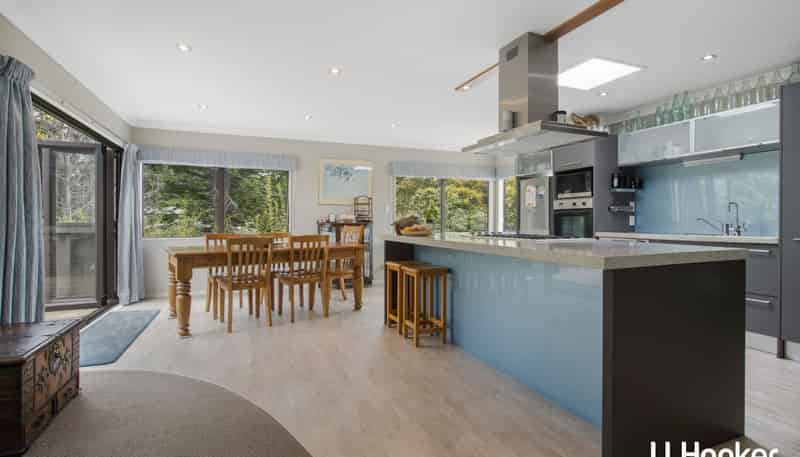 35 Athenree Road, Athenree