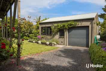35 Athenree Road, Athenree