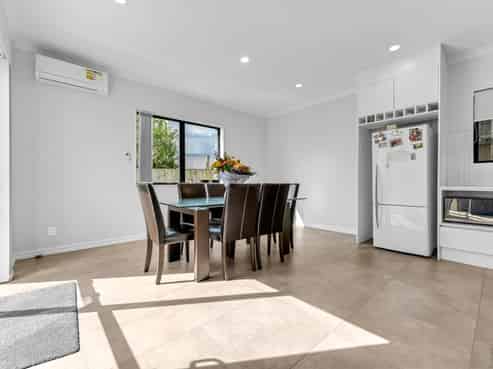 24A  Tui Crescent, Manurewa