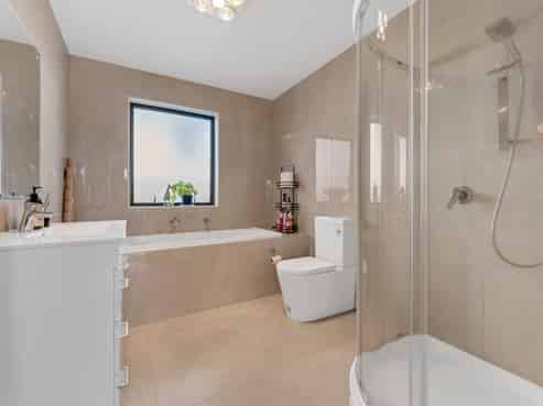 24A  Tui Crescent, Manurewa