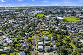 9, 11, 13, 14 and 15 Tuata Street, One Tree Hill