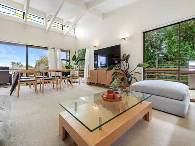 86 Hattaway Avenue, Bucklands Beach