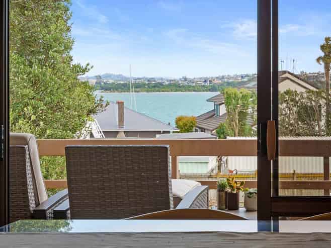 86 Hattaway Avenue, Bucklands Beach