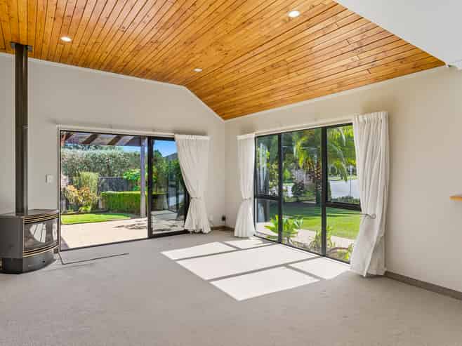 2 Quadrant Heights, Paraparaumu