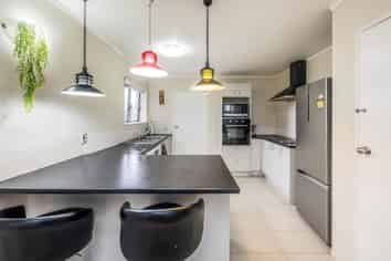 4 Chichester Drive, Rosehill