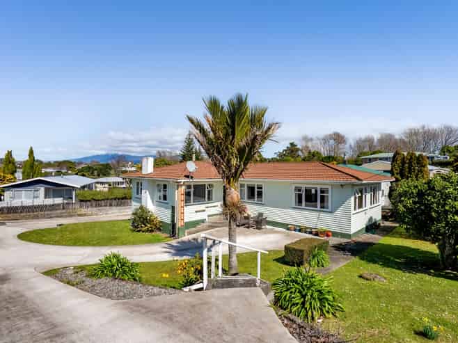 99 Clawton Street, Westown