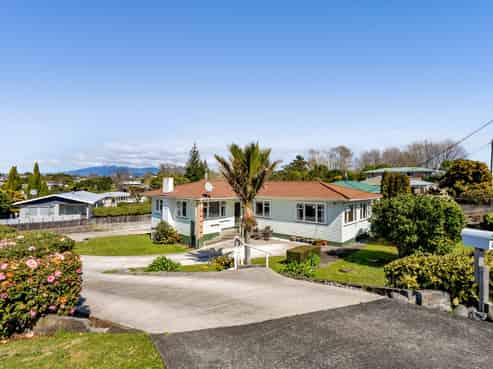 99 Clawton Street, Westown