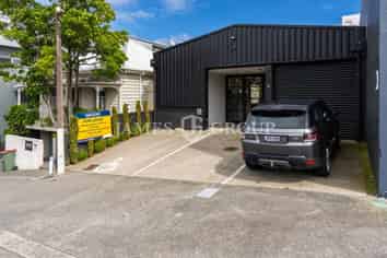 POLISHED CREATIVE WORKSPACE WITH OUTDOOR BREAKOUT