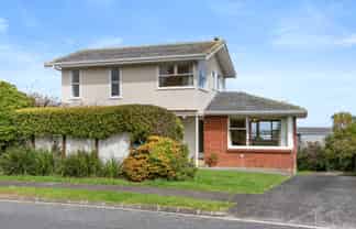 44 Ellesmere Crescent, Pakuranga Heights