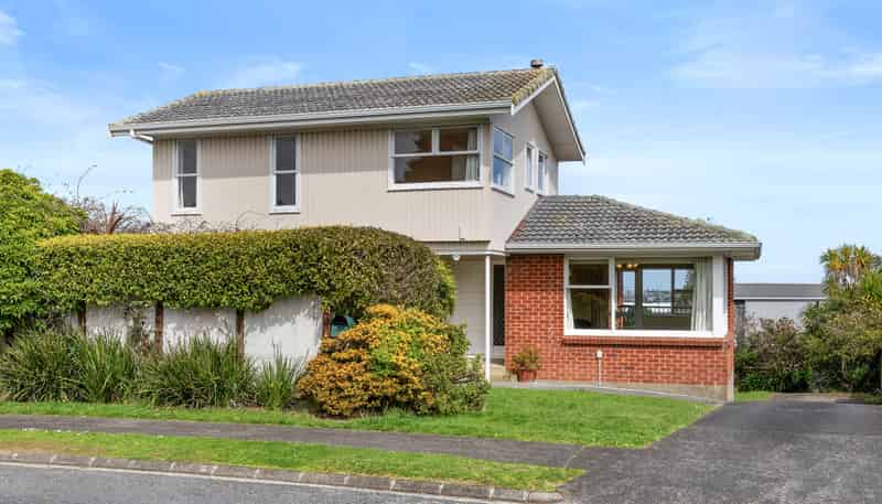 44 Ellesmere Crescent, Pakuranga Heights