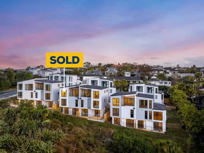 1090 Beach Road, Torbay